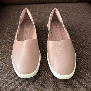 Ecco Simpil size 8-8.5 (39 EU) leather flats. Rose blush.